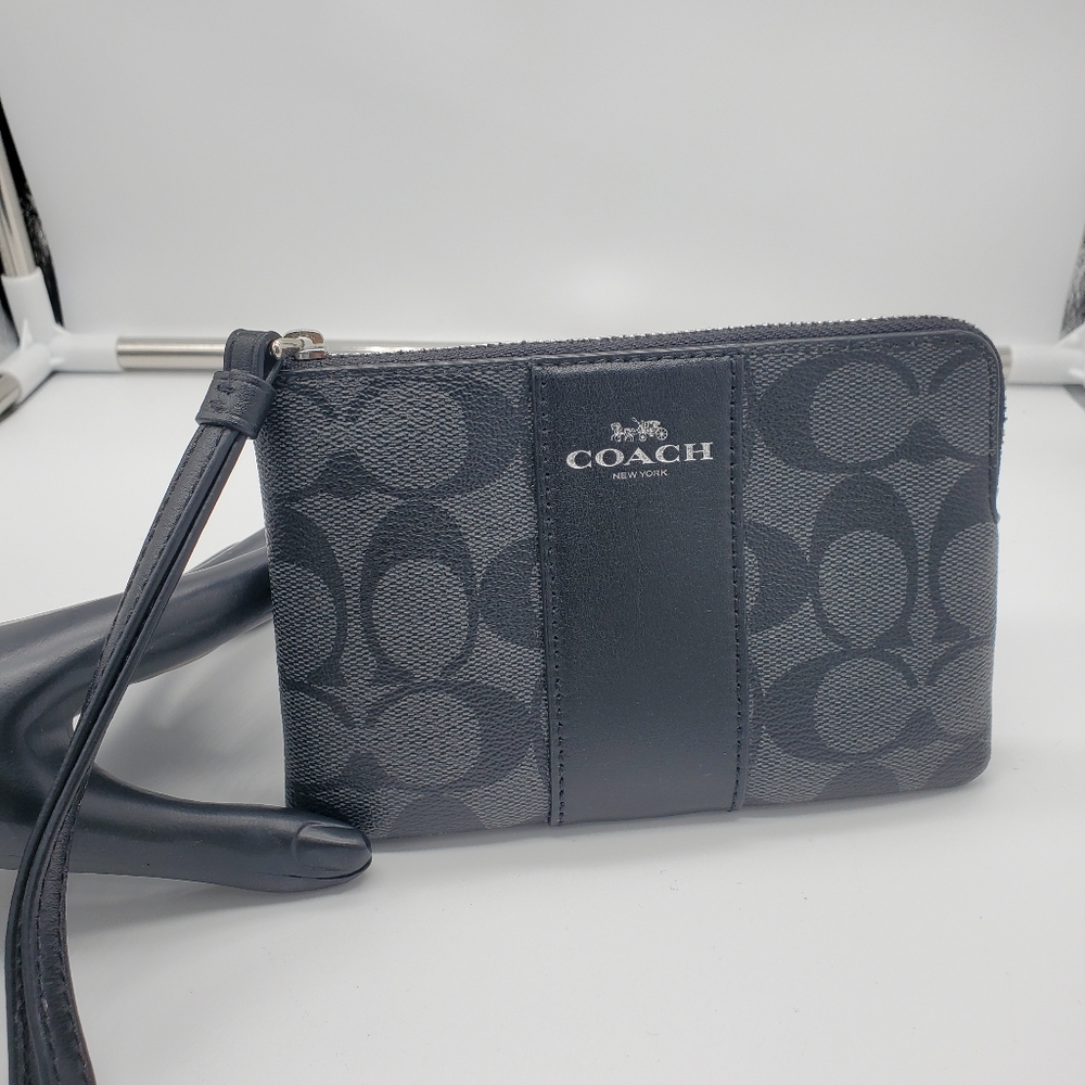 COACH Black Corner Zip Wristlet